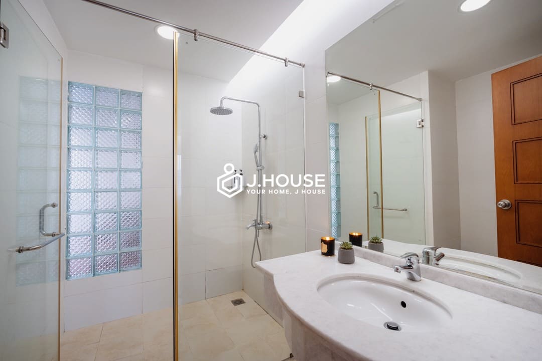 Spacious 2-Bedroom For Rent in District 3 - Thien Son Apartment