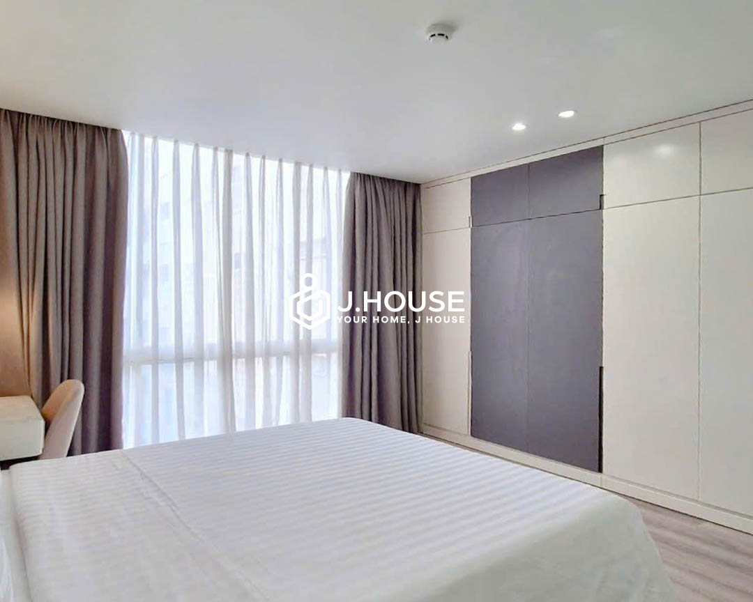 Premium 1-BR with Balcony Bathtub & Gym For Rent in D3 - Lucky Residence Suites