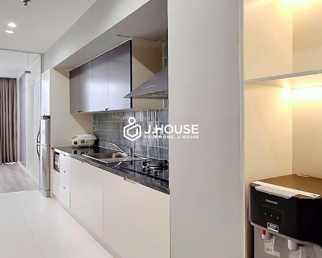 Premium 1-BR with Balcony Bathtub & Gym For Rent in D3 - Lucky Residence Suites