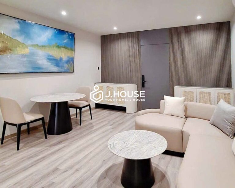 Premium 1-BR with Balcony Bathtub & Gym For Rent in D3 - Lucky Residence Suites