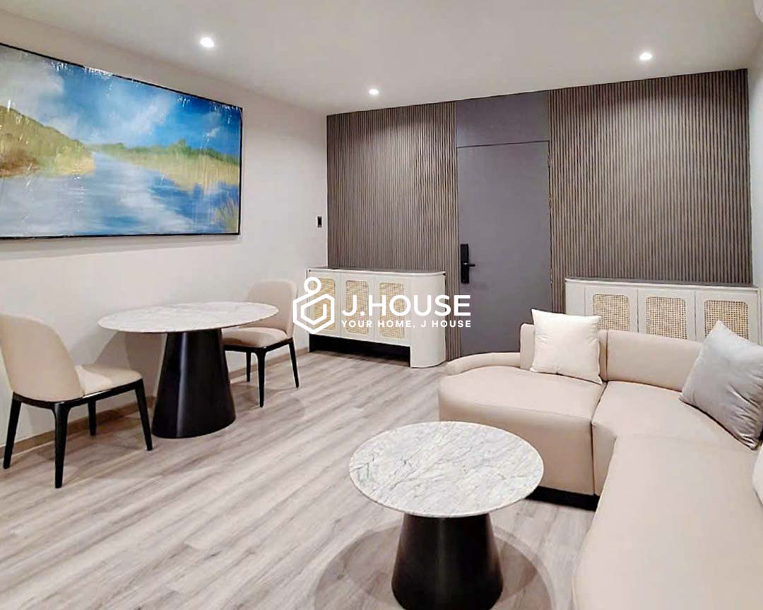 Premium 1-BR with Balcony Bathtub & Gym For Rent in D3 - Lucky Residence Suites