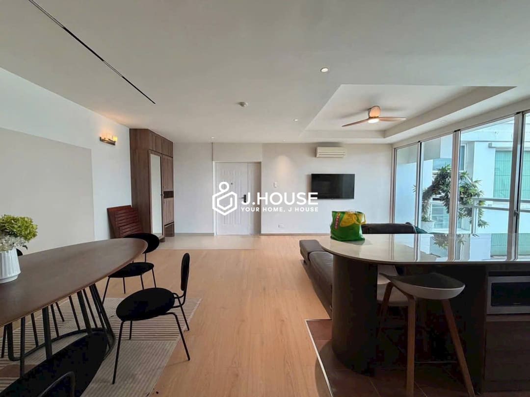 Rent a spacious 3 br Fideco Riverview apartment in Thao Dien, HCMC