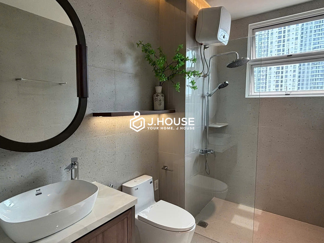 Rent a spacious 3 br Fideco Riverview apartment in Thao Dien, HCMC