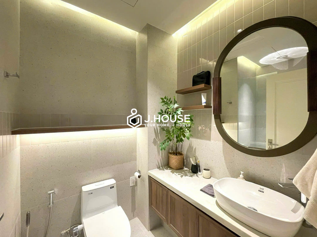 Rent a spacious 3 br Fideco Riverview apartment in Thao Dien, HCMC