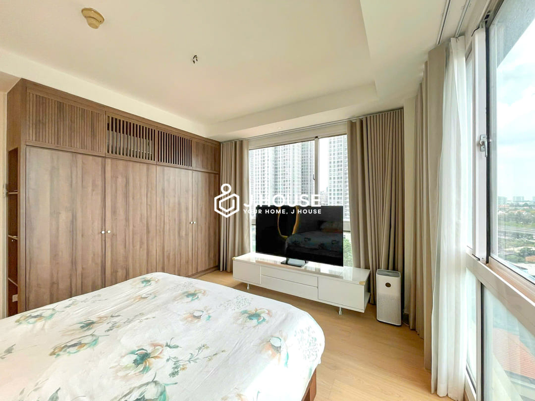 Rent a spacious 3 br Fideco Riverview apartment in Thao Dien, HCMC