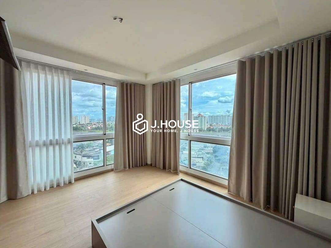 Rent a spacious 3 br Fideco Riverview apartment in Thao Dien, HCMC