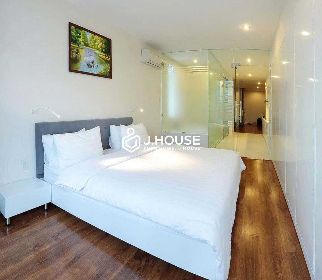 Spacious 1-Bedroom with Gym For Rent at Lucky Residence Suites in District 3