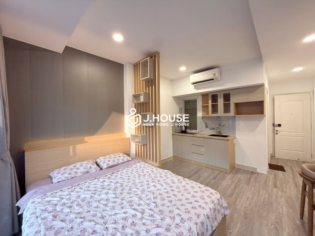 Studio apartment for rent in District 1, HCMC - JooHouse 1