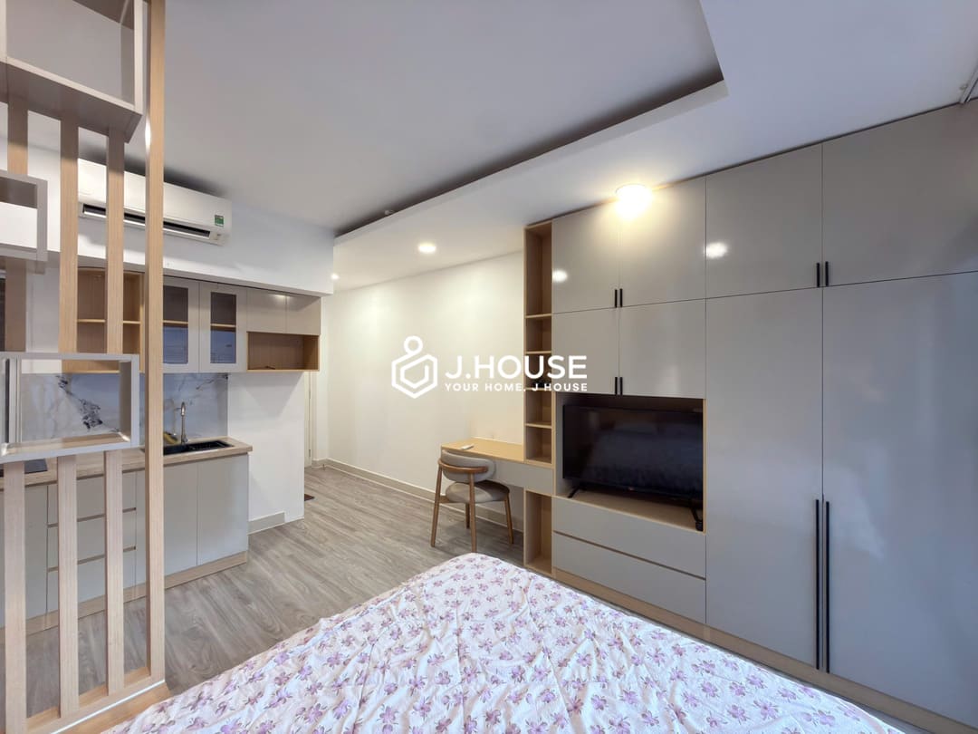 Studio apartment for rent in District 1, HCMC - JooHouse 1