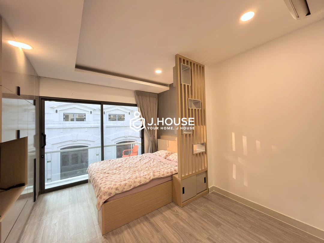 Studio apartment for rent in District 1, HCMC - JooHouse 1