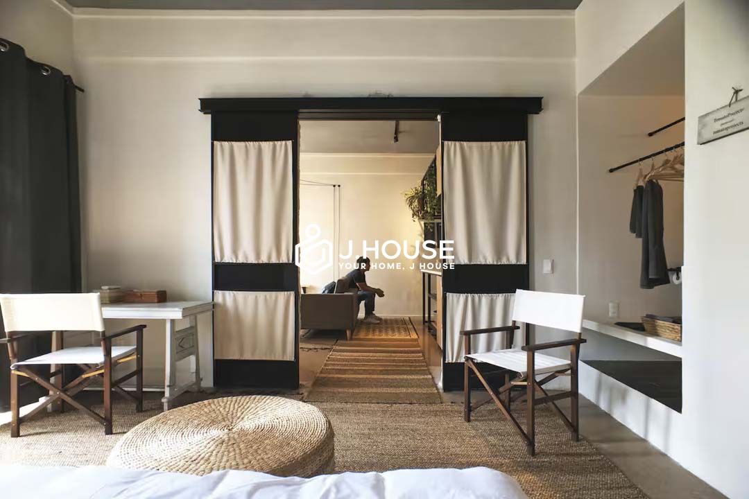 Unique 1-Bedroom For Rent near Ben Thanh Market in District 1 - Tomato Project