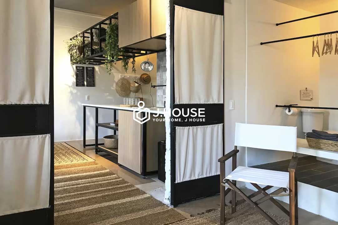 Unique 1-Bedroom For Rent near Ben Thanh Market in District 1 - Tomato Project