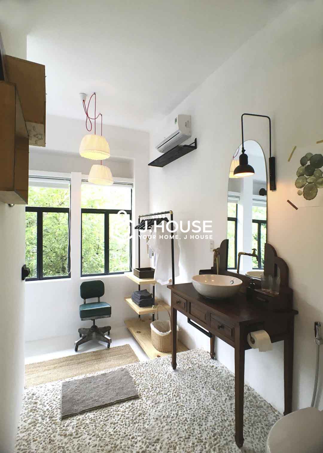 Unique & Bright 1-Bedroom Apartment For Rent in District 1 - Tomato Project