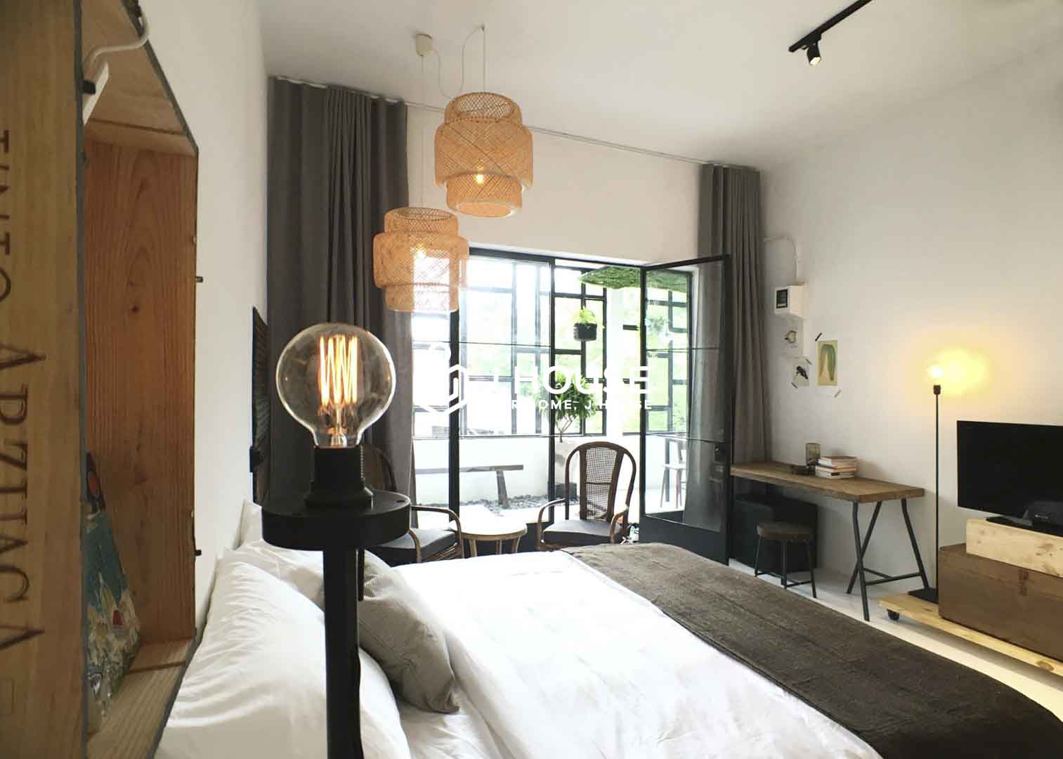 Unique & Bright 1-Bedroom Apartment For Rent in District 1 - Tomato Project