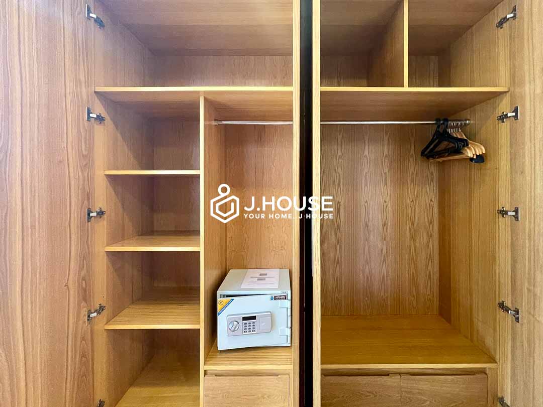 Bright 1-Bedroom Apartment For Rent at Flesta Le Thanh Ton, District 1