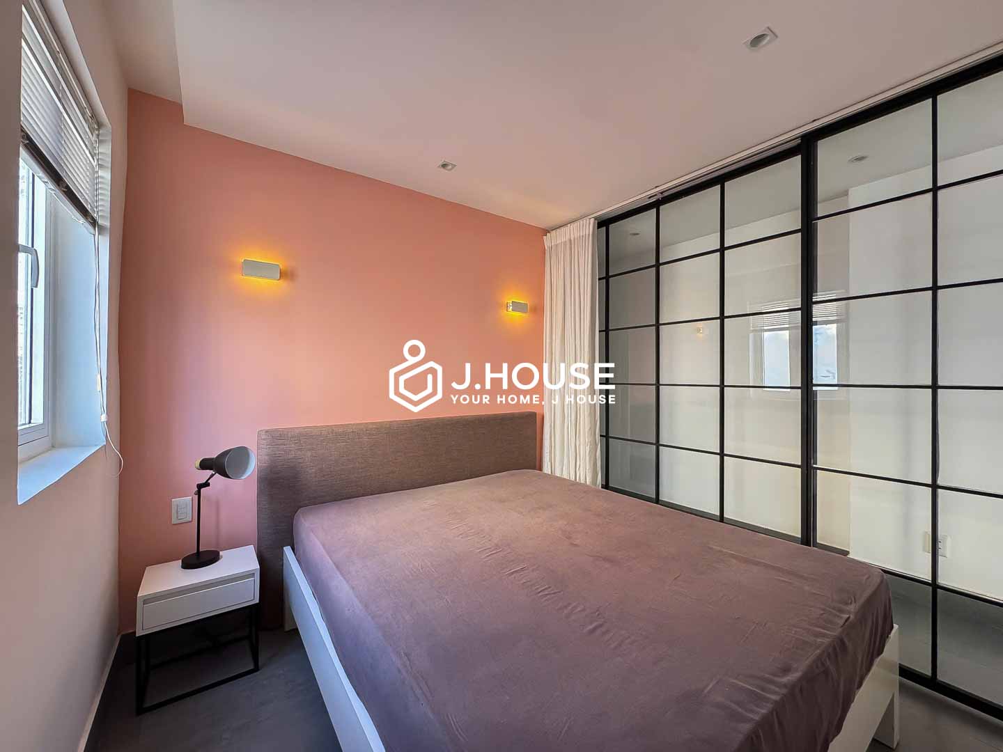 Charming 1-BR For Rent in District 1 near Ben Thanh Market at The Cozy Retrofit