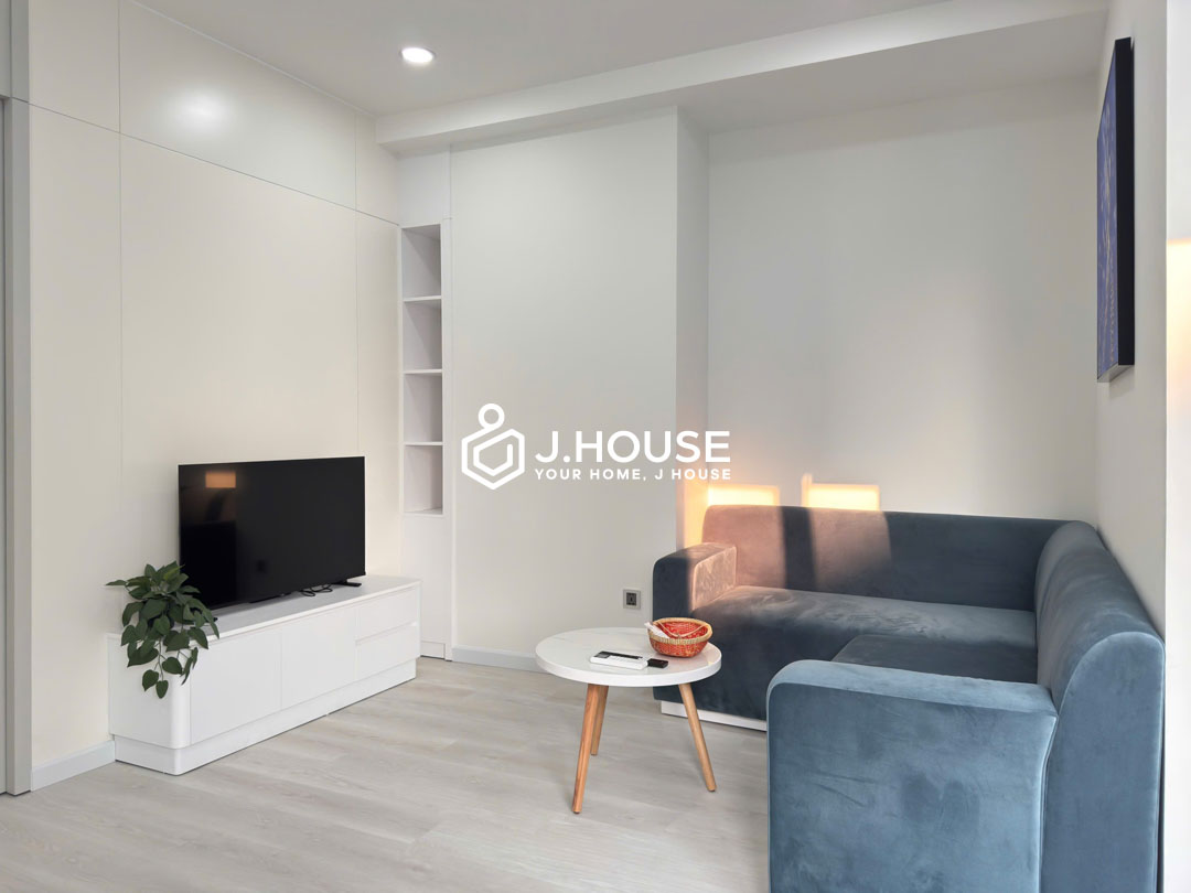 Modern 1-Bedroom with Bathtub For Rent in Tan Dinh, District 1 - Belong