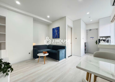 Modern 1-Bedroom with Bathtub For Rent in Tan Dinh, District 1 - Belong