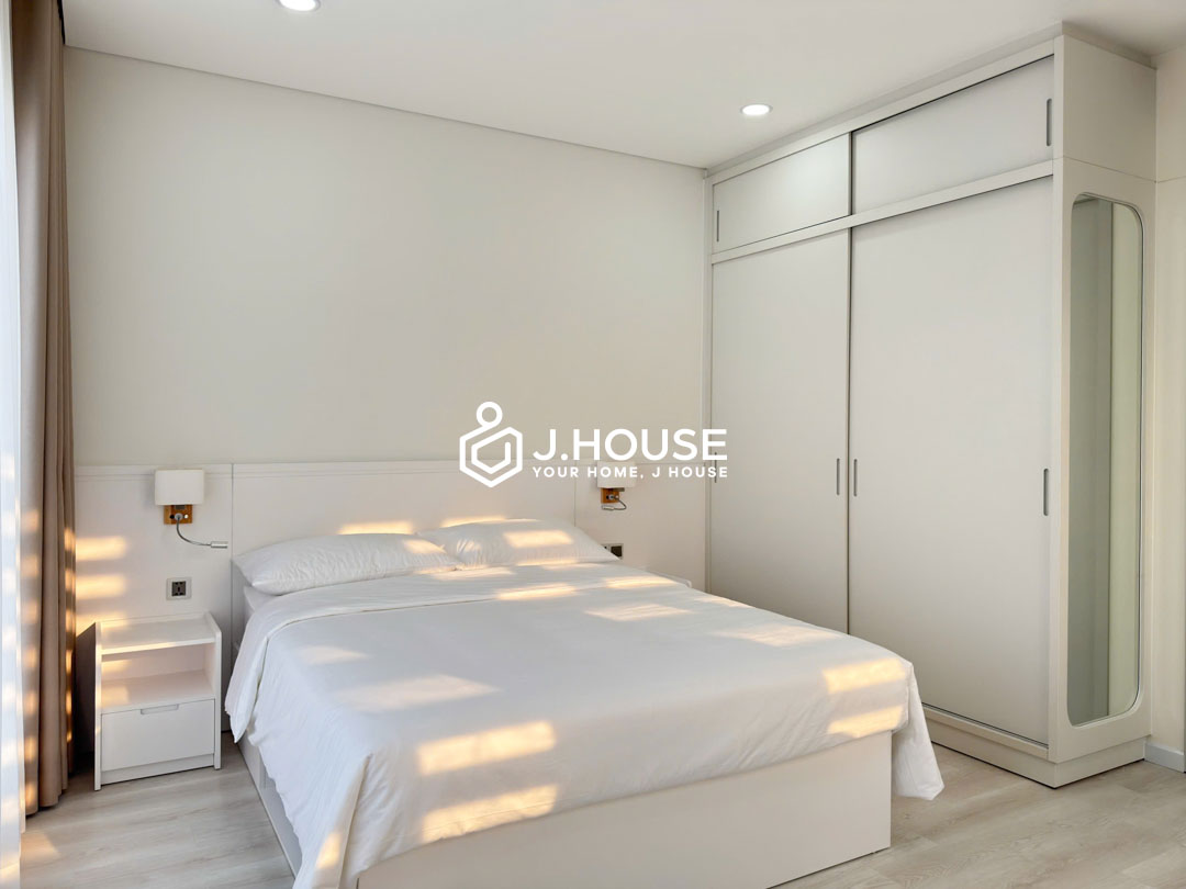 Modern 1-Bedroom with Bathtub For Rent in Tan Dinh, District 1 - Belong