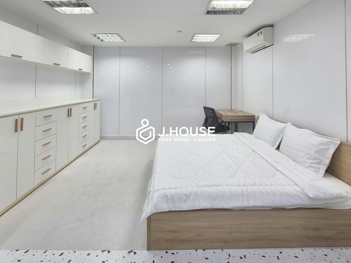 Modern Studio For Rent in Binh Thanh near Tan Dinh D1 - Kai Apartment