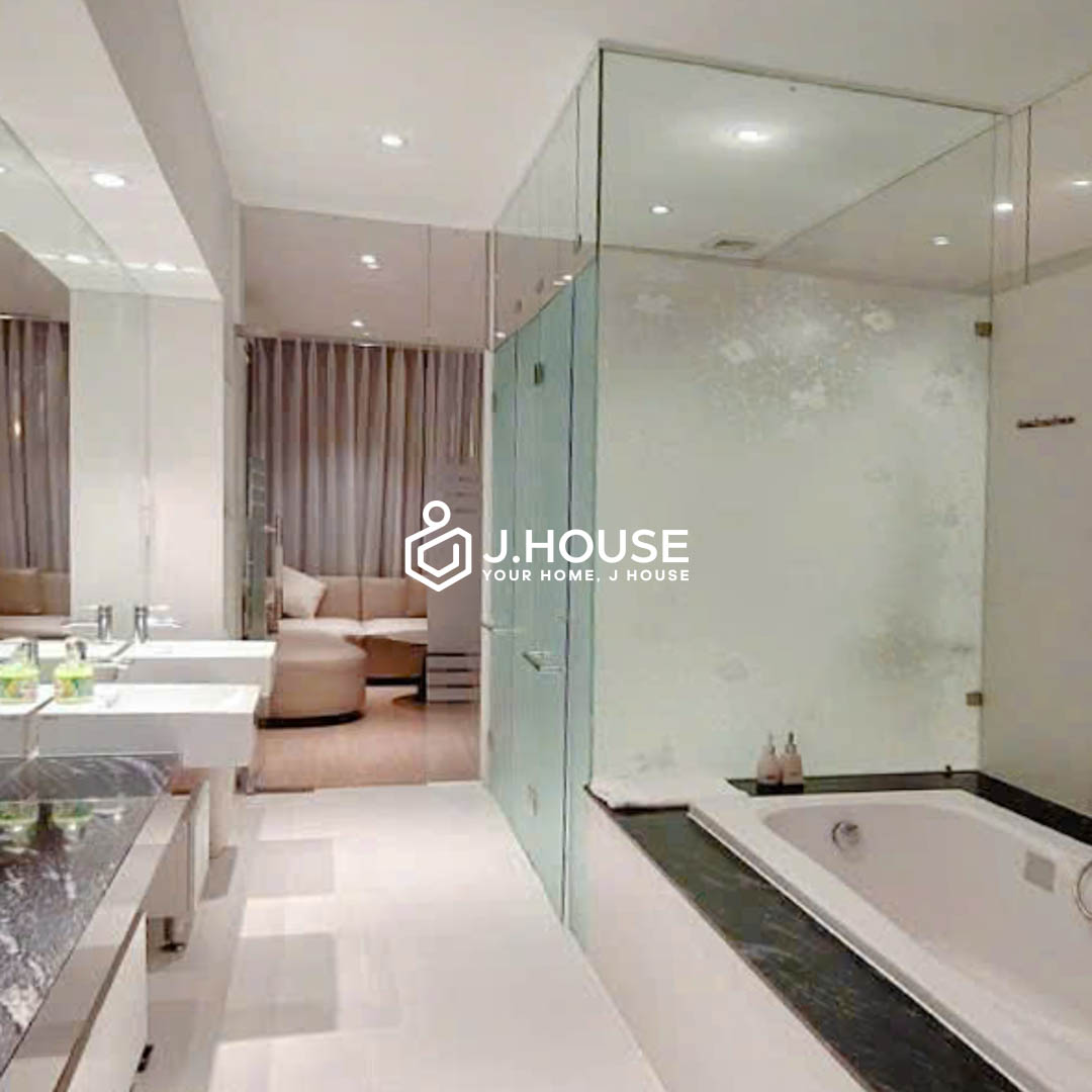 Premium 1-Bedroom with Gym For Rent in District 3 - Lucky Residence Suites