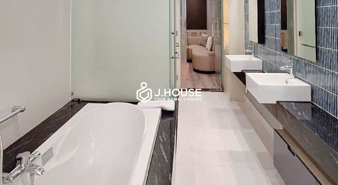 Premium 1-Bedroom with Gym For Rent in District 3 - Lucky Residence Suites